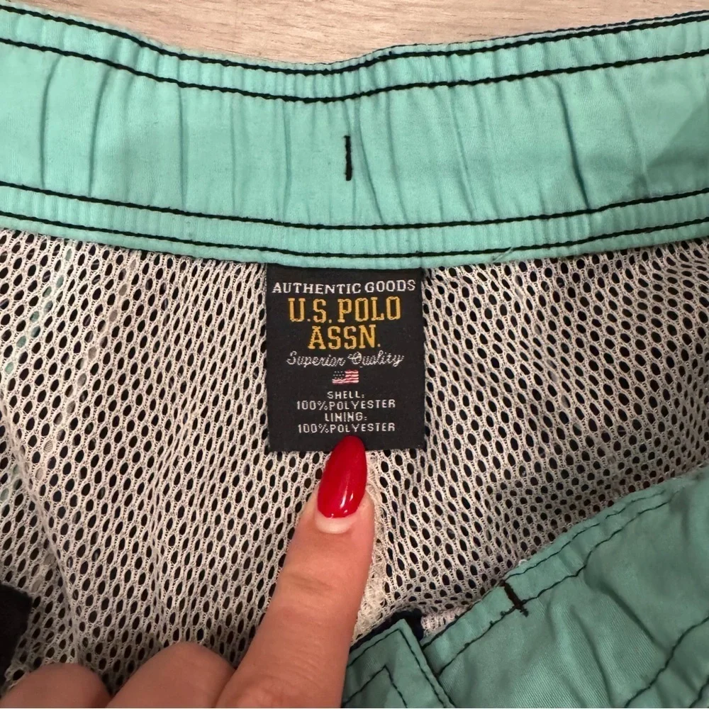 Polo Association Men’s Swim Trunks Teal And Black Plaid With Hibiscus Size Large